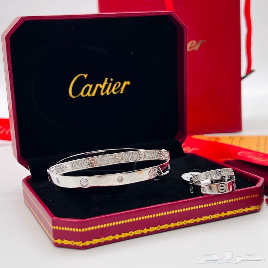 His walls and a Cartier ring63311807300737114