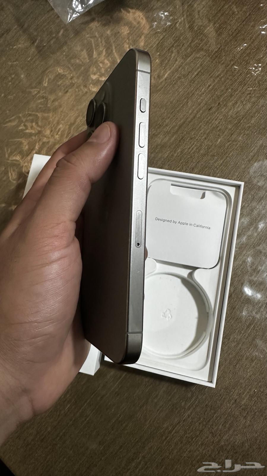 iPhone 15 pro 256 GB63376233998337113
