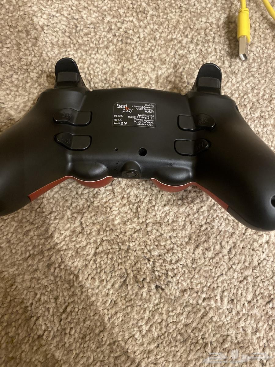 Sony Hand 4 in perfect condition, used very little63613966942337111