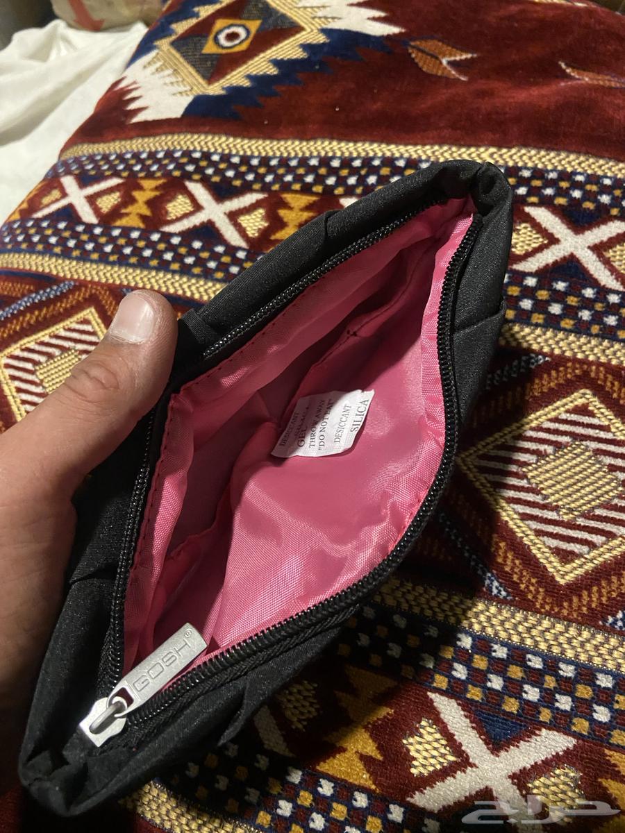دستان نسائي محفظة يد63372357604610112