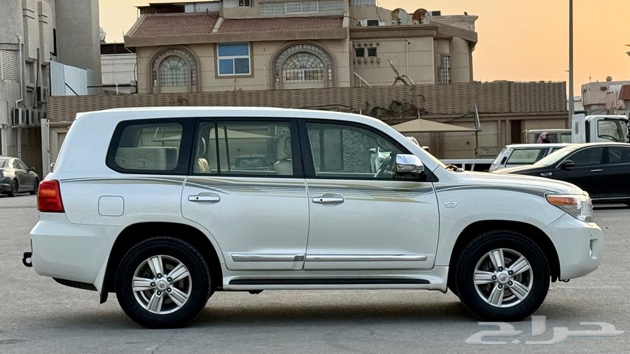 Land Cruiser VX-R Full Option63613947331971114
