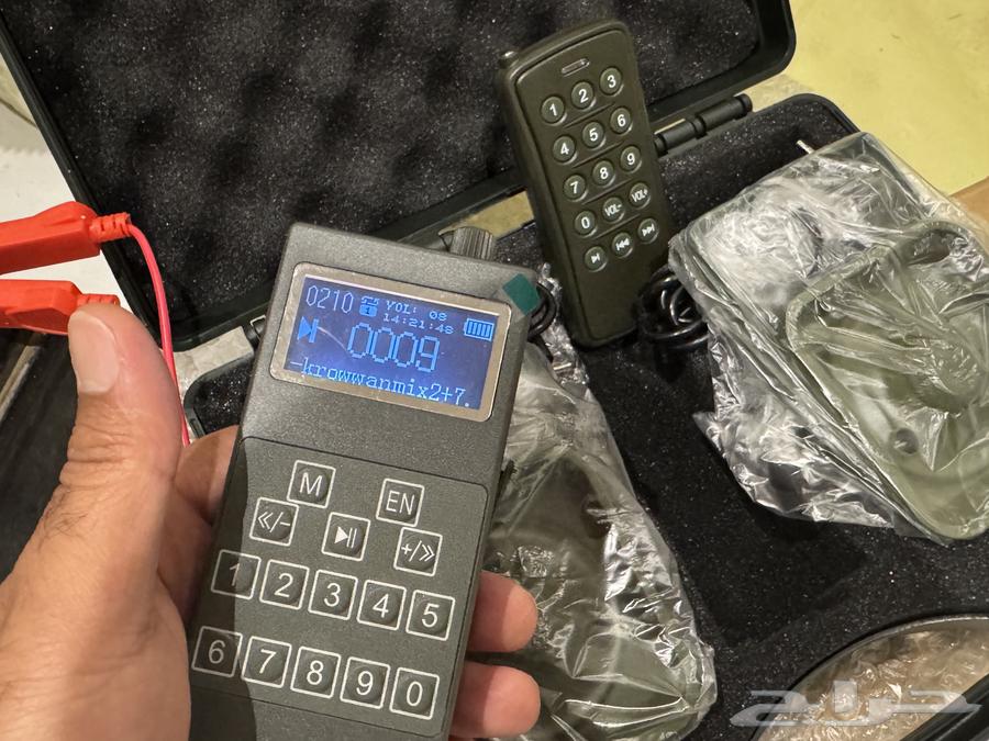 Waterproof bird device63373178244994113