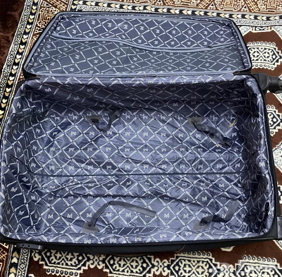 حقيبة سفر كبيره63372820827137110