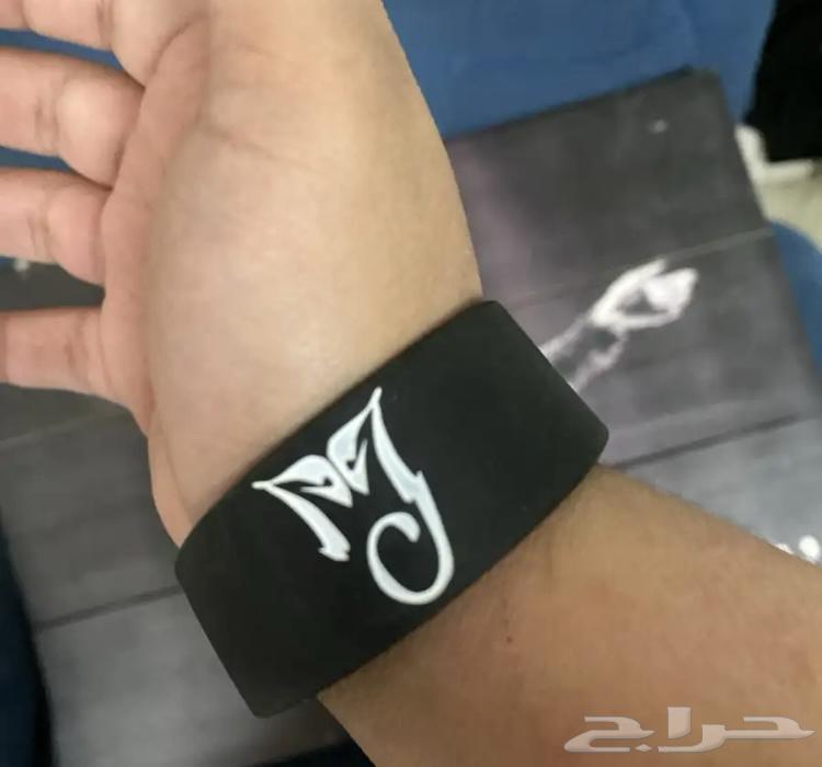 مقتنيات لمعجبين مايكل جاكسون63378093407491114