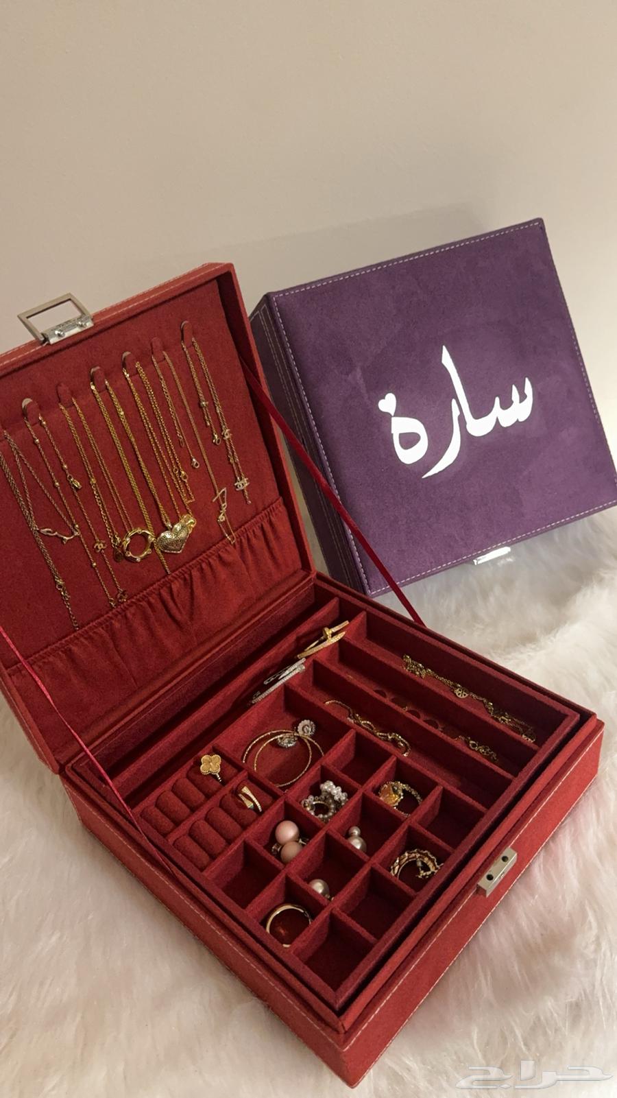 صندوق اكسسوار او مجوهرات بمفتاح مختوم بالاسم63369631392129111