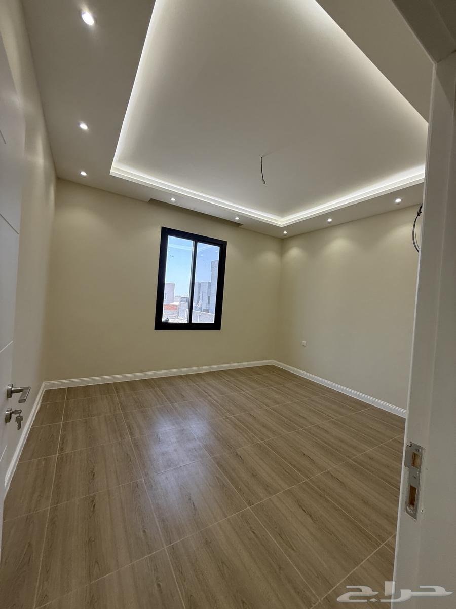 شقق تمليك ف ولي العهد 1 داخل الحد من 4 غرف فاخره63369245684097114
