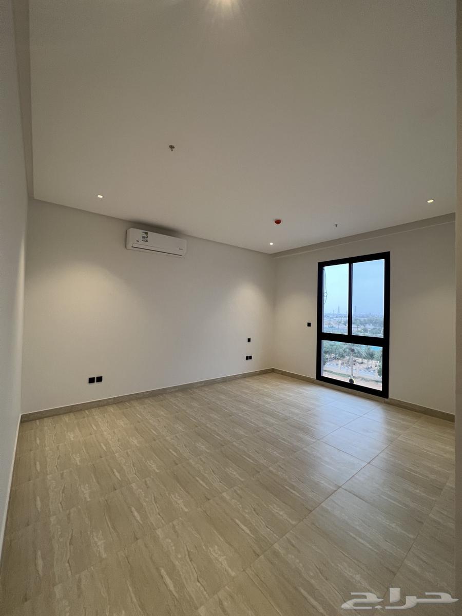 شقة جديدة فاخرة للإيجار بالرياض63369303639555113