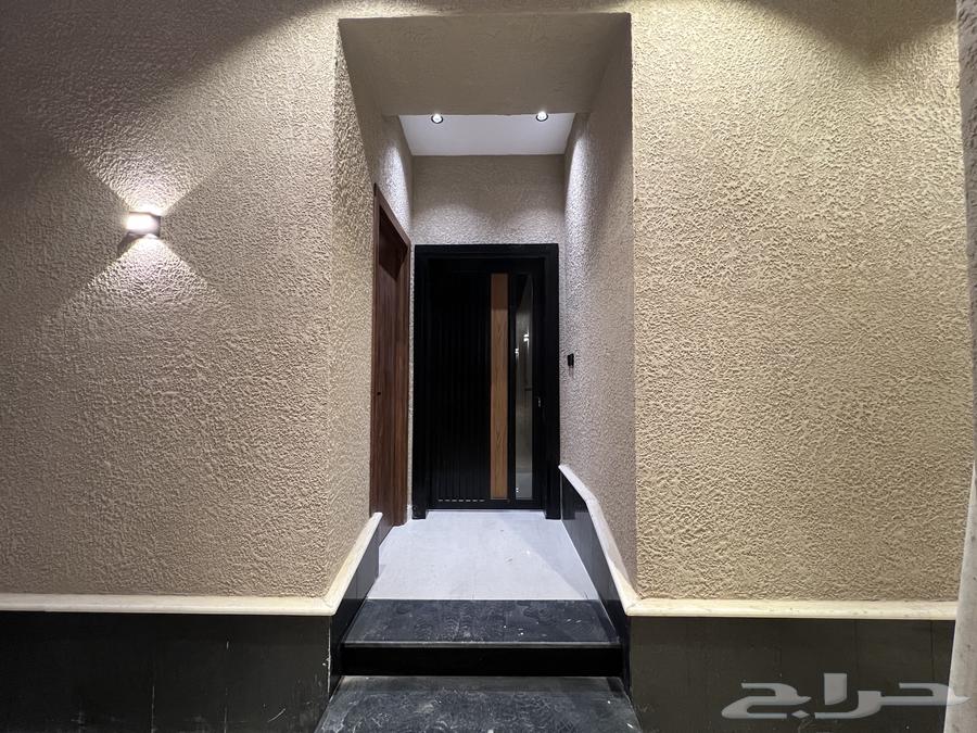 For sale, Al-Hamraa's turn63009267976066114