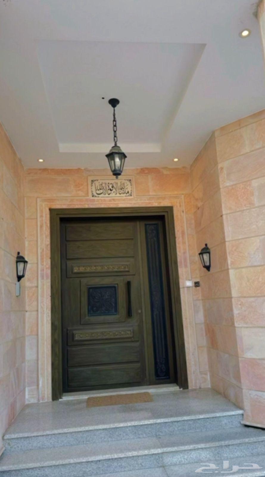 فيلا كبيرة وشقق في الخلف للبيع في حي الشراع63368910172547111
