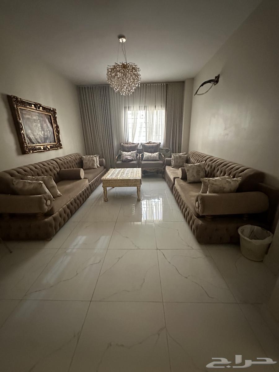 كنب شبه جديد للبيع ب 100063359296403841111