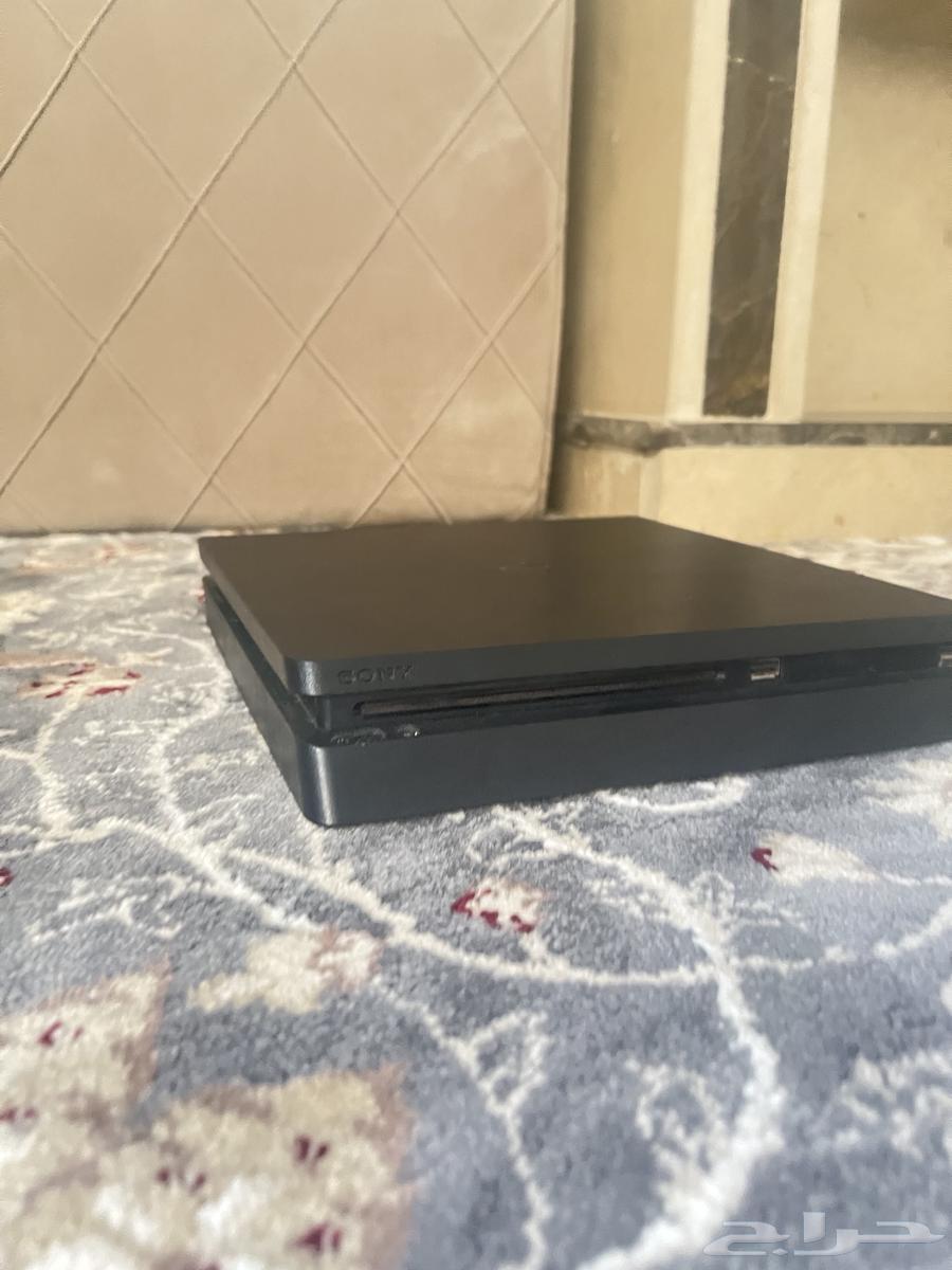 سلام عليكم البيع سوني فور. جديده مابها اي شي63365598256385111