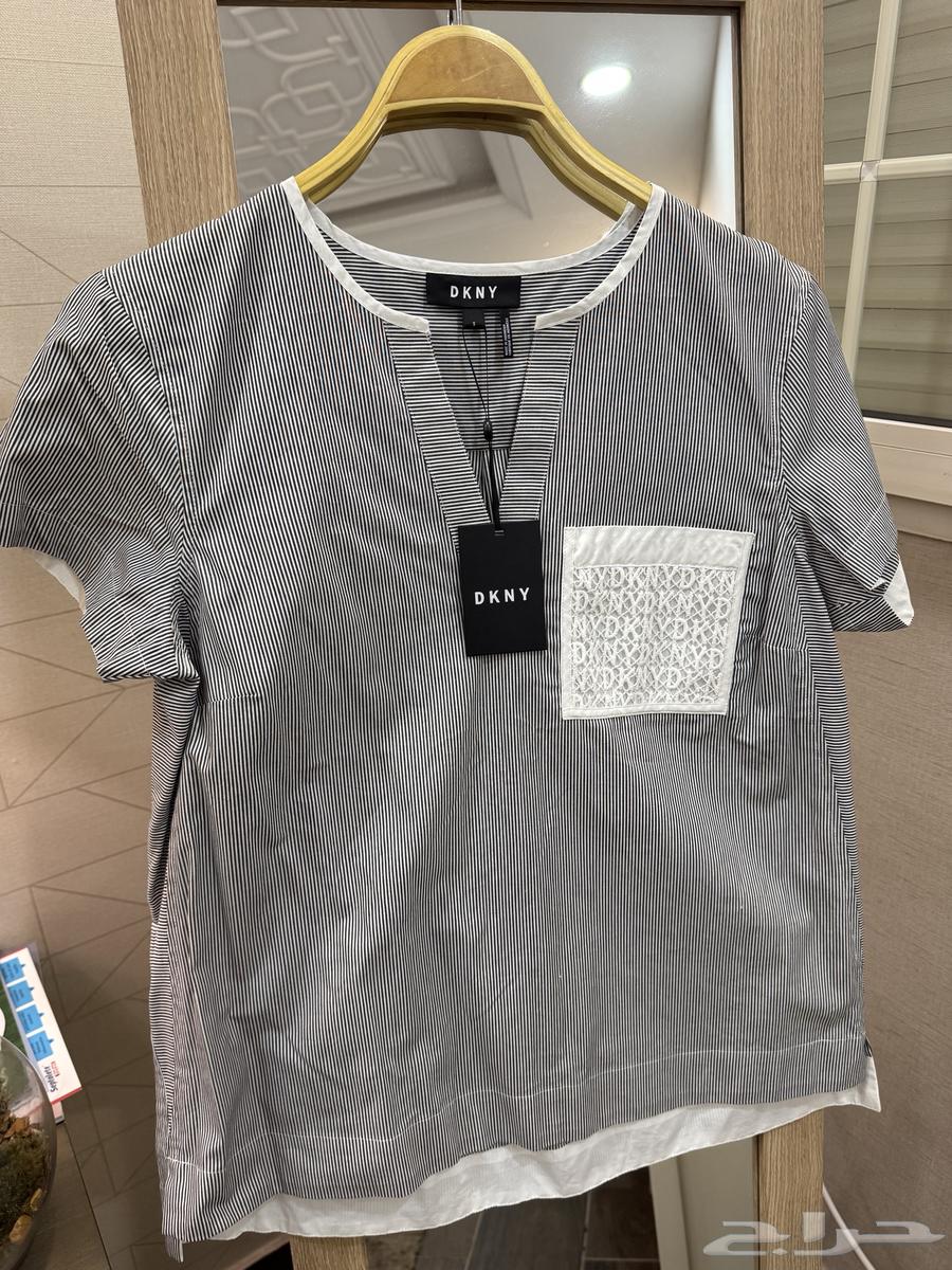 - بلوزة ماركة دكني DKNY اصليه جديدة لم تستخدم633605511466261116