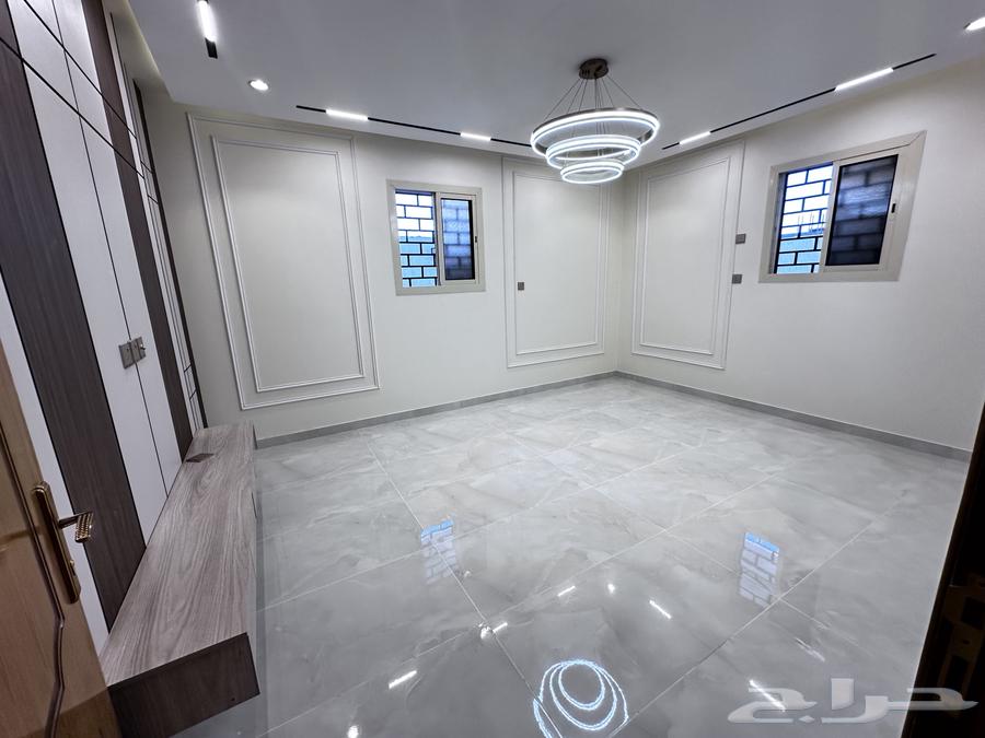 شقق ارضيه 5 غرف وصاله مع حوش ومدخل سياره للبيع حي اليرموك63361586095491113