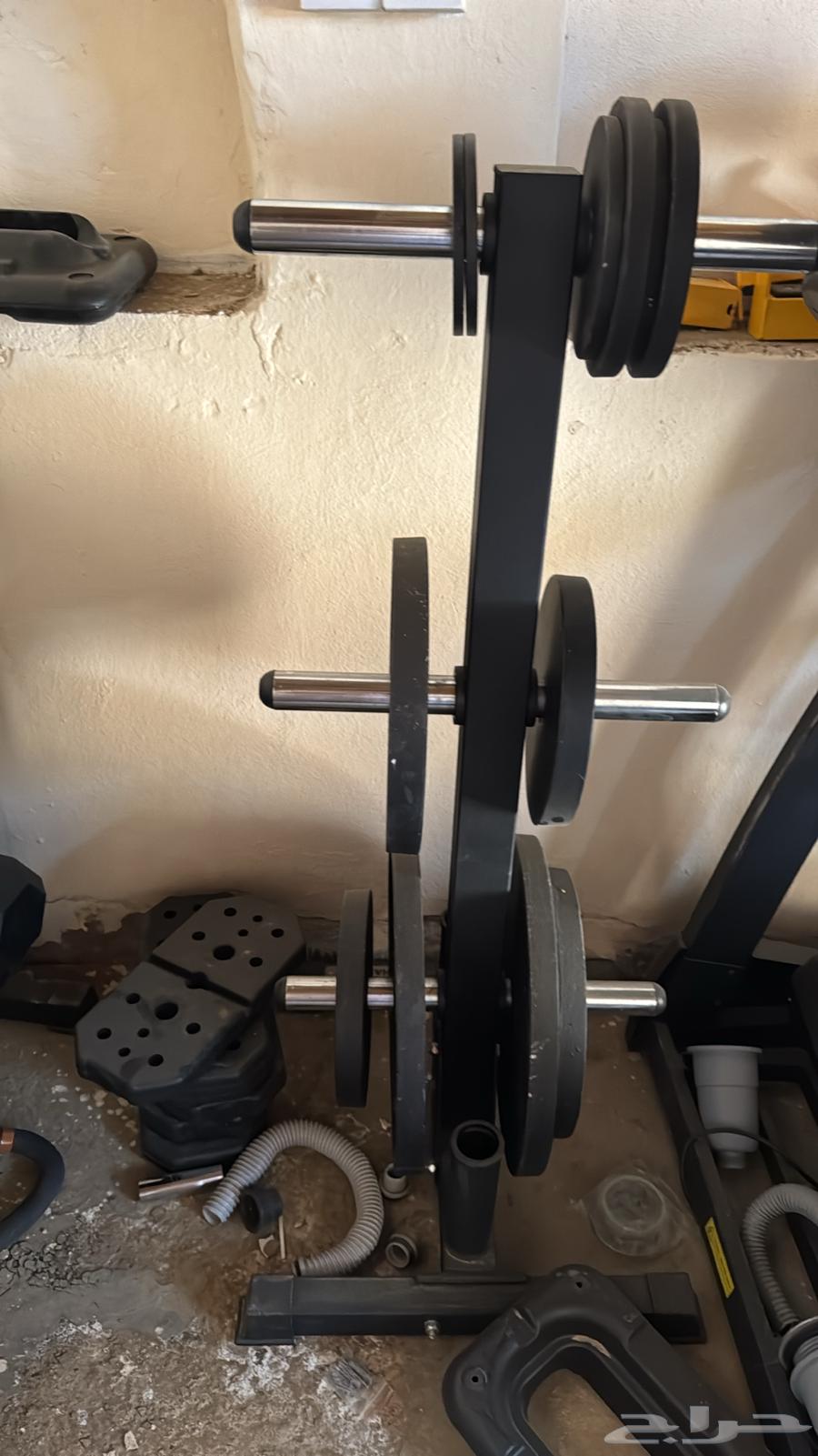 Lightly used gym equipment, same as in the picture63357450619778111