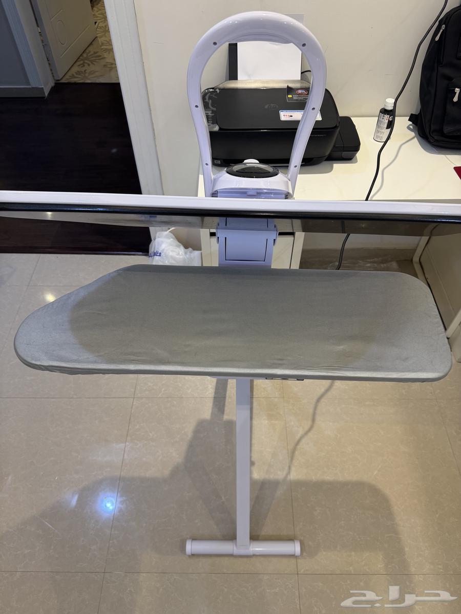 Steam and regular iron, used and clean63354677426561112
