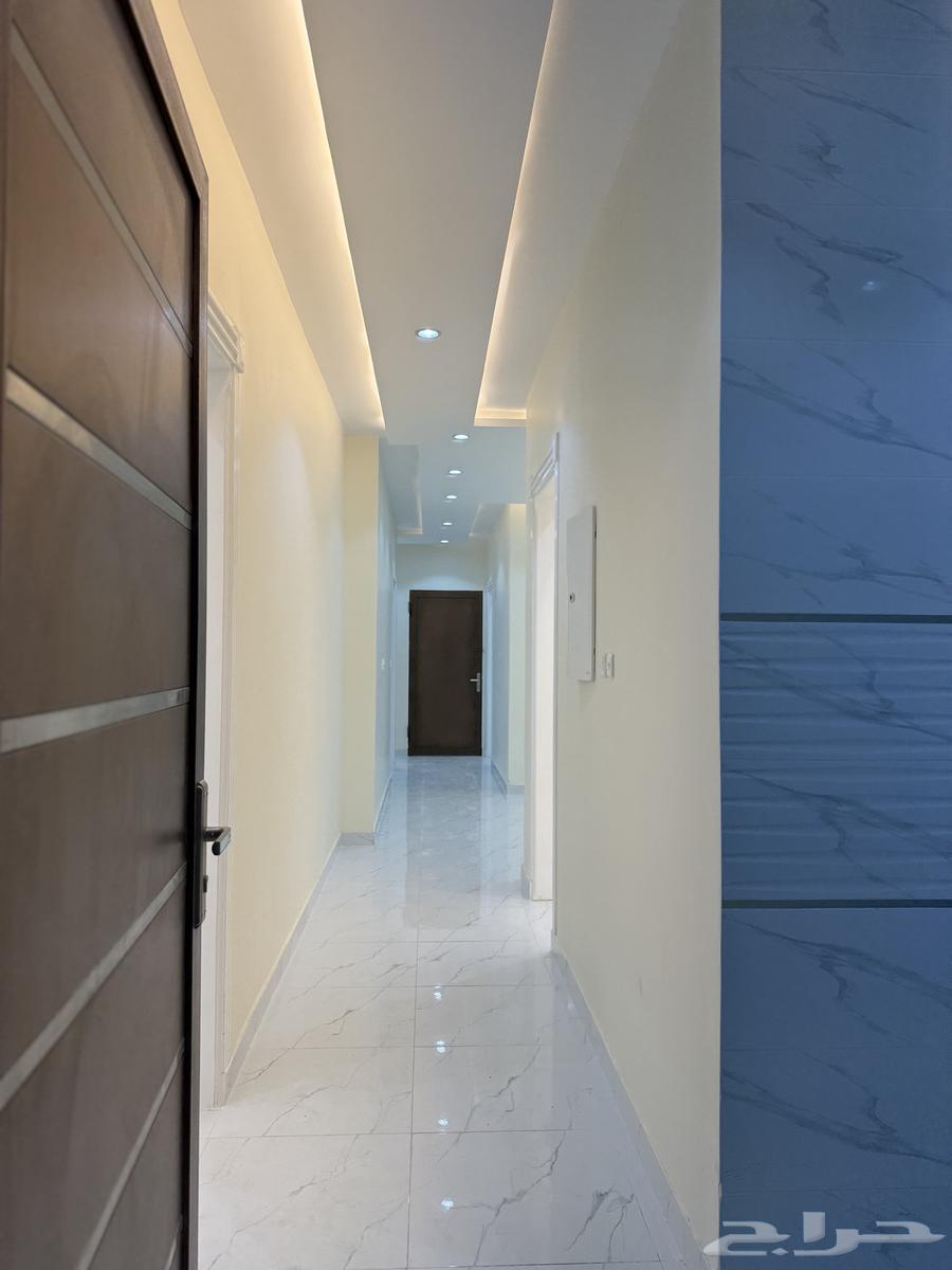 عماره حي المصيف مكونه من 4 شقق خلفيه واماميه وملحق62918274753666112
