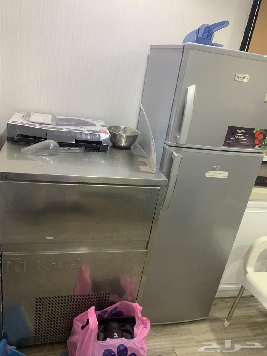 For sale: a kiosk, coffee shop, and furniture including chairs63352675847681113