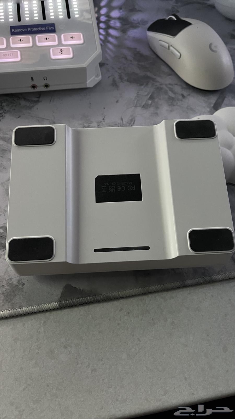 Fifine white crusher63345883123842111