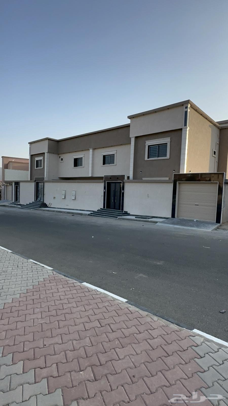 Interior and exterior building paint63031434043778111