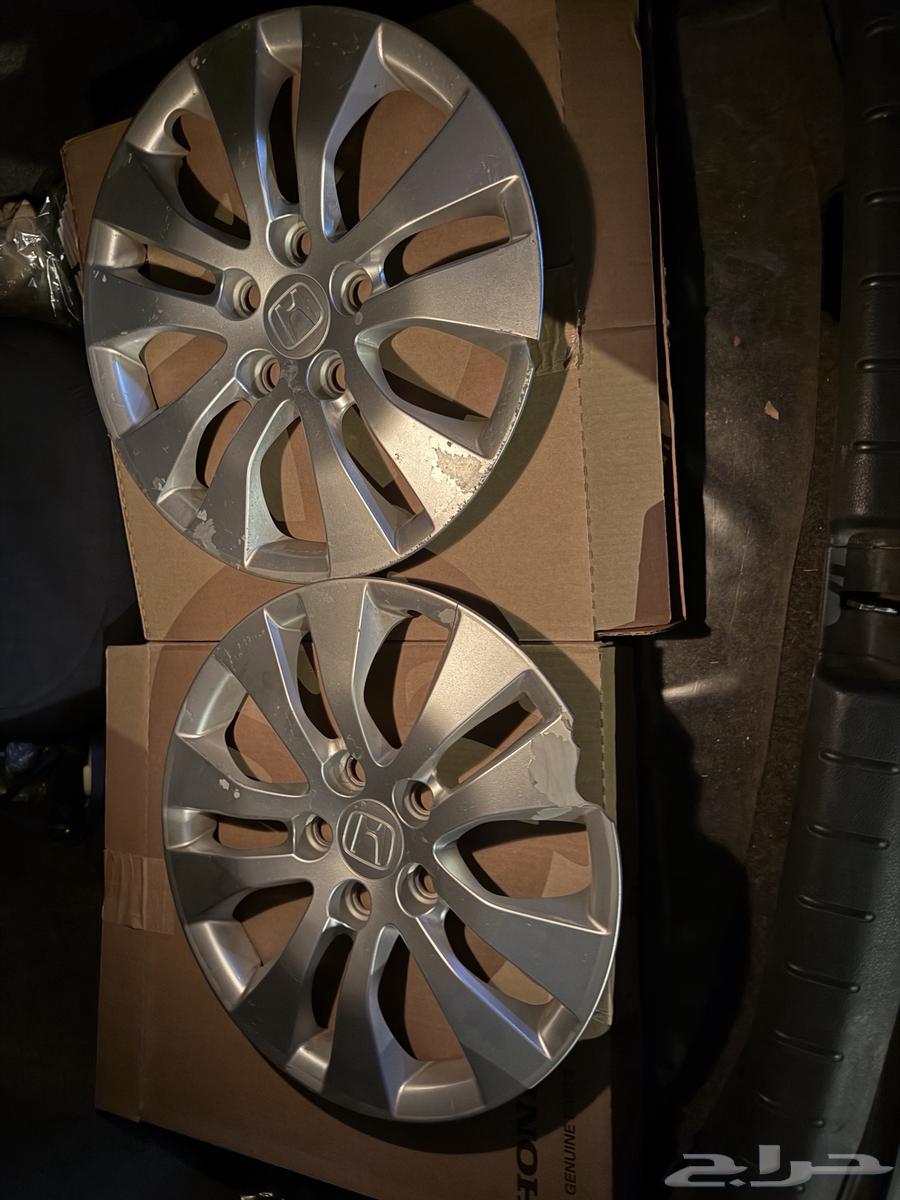 2 Accord pans with slight damage63614906277763111