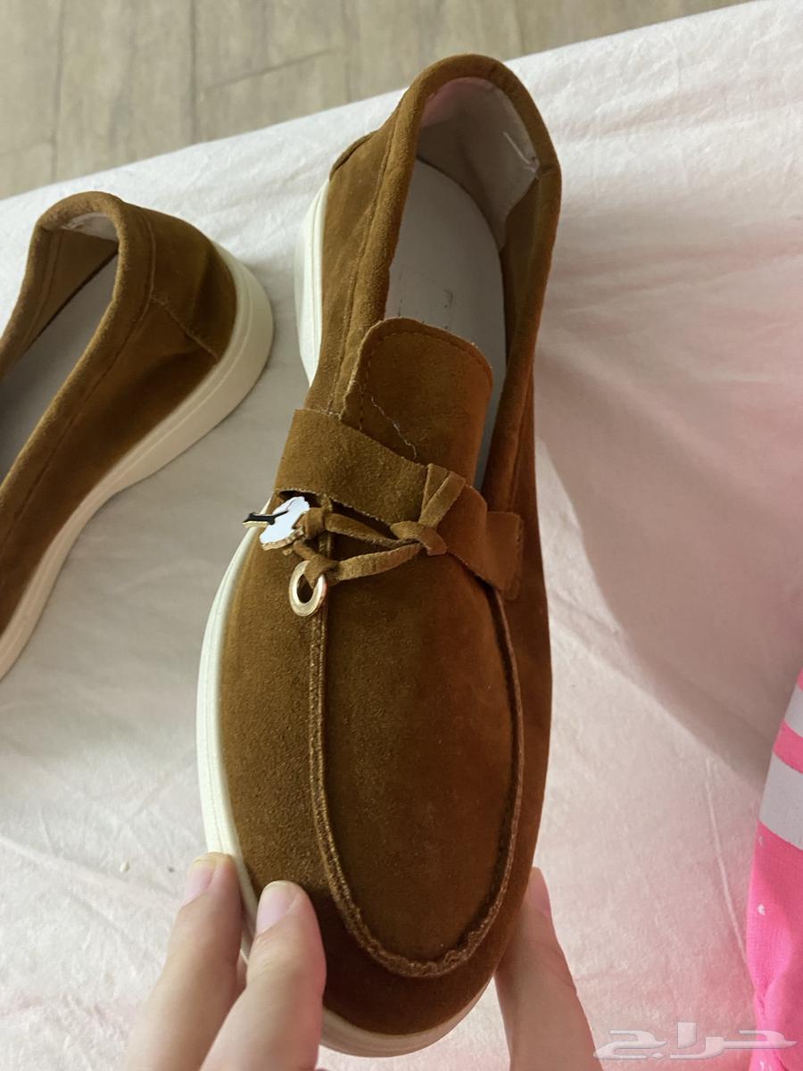 A used shoe from Shein63346330505729112