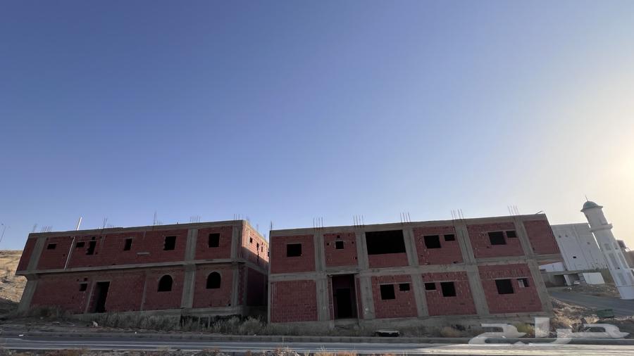 عمارتين مبنية عظم63351009524225113