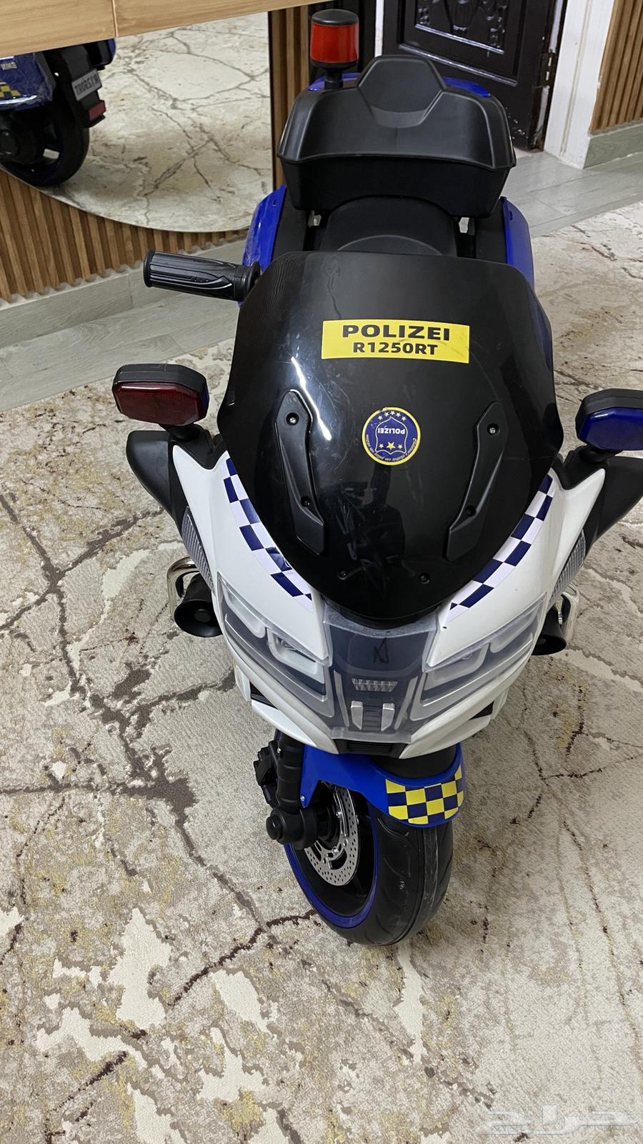 Mercedes-Benz electric car and children's quad bike, and BMW police quad bike63343927517443112