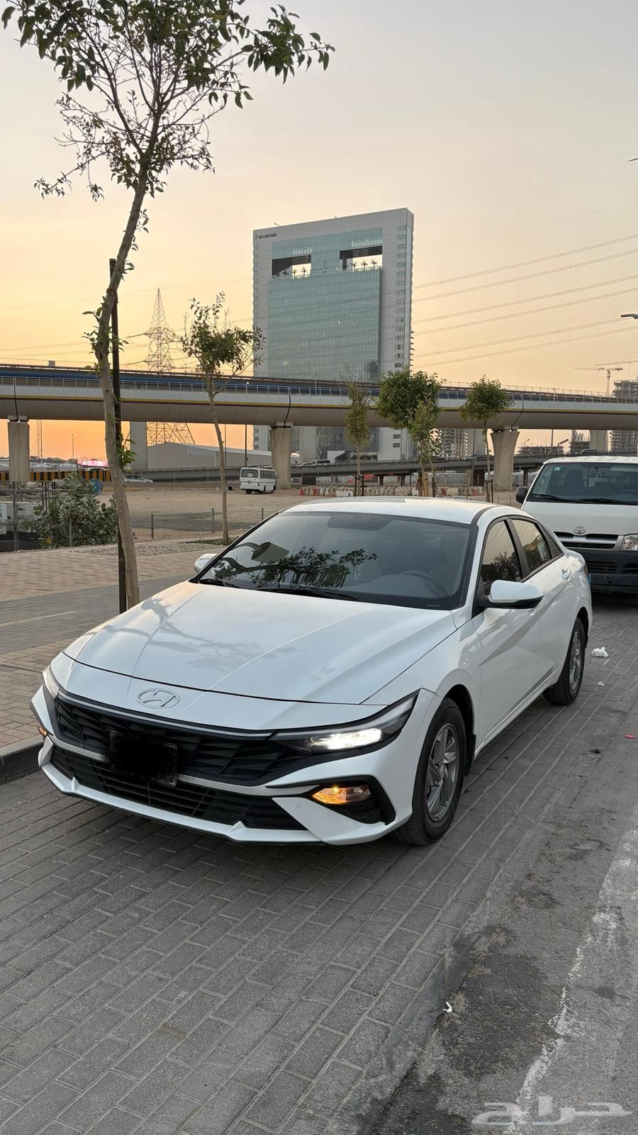 For sale 2024 Elantra with low mileage63615384129538114