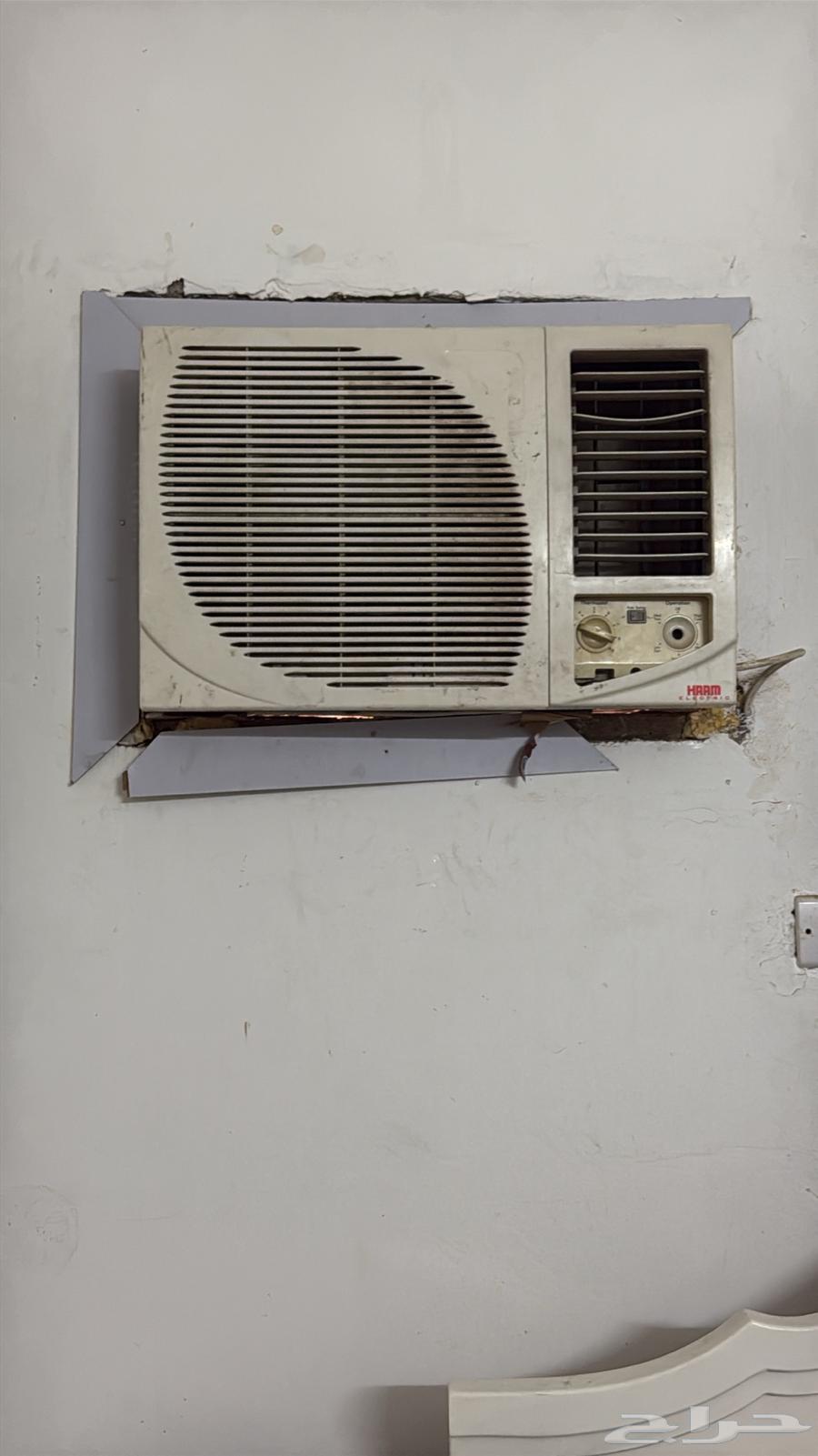 Book for sale 400 SAR, and two air conditioners for 500 SAR, and there is a bedroom for 500 SAR.63342383276035112
