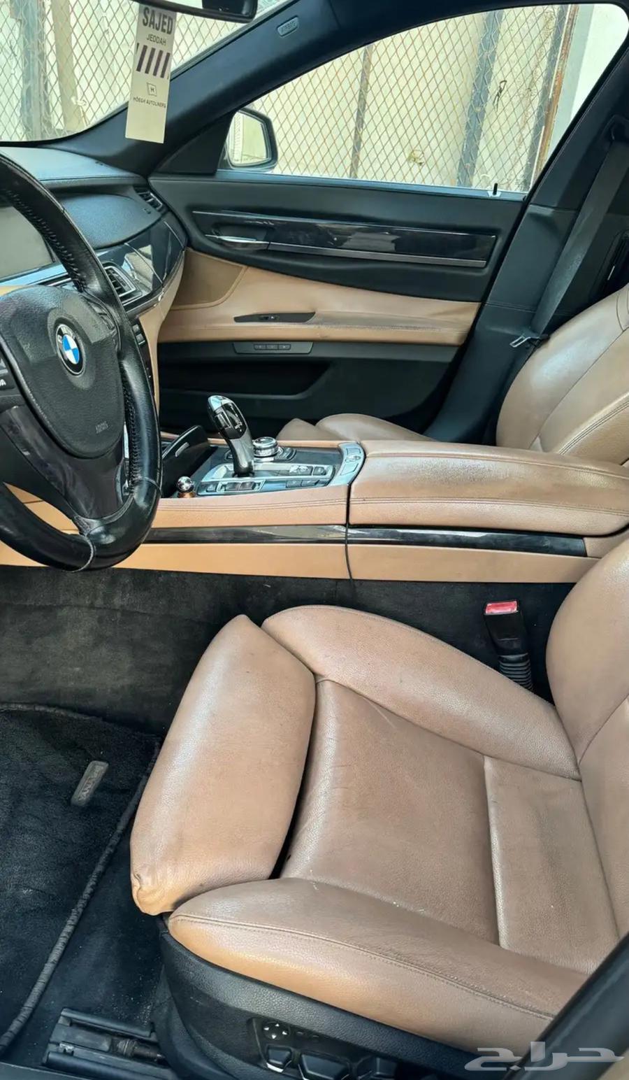 BMW 7 Series 201063615678297731113