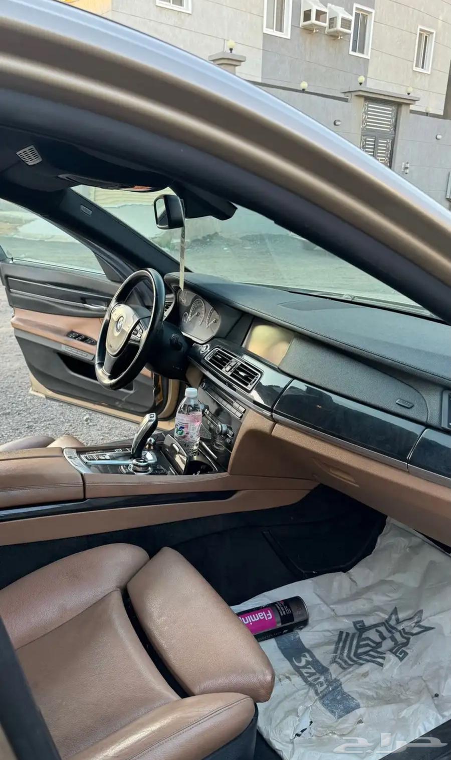 BMW 7 Series 201063615678297731114