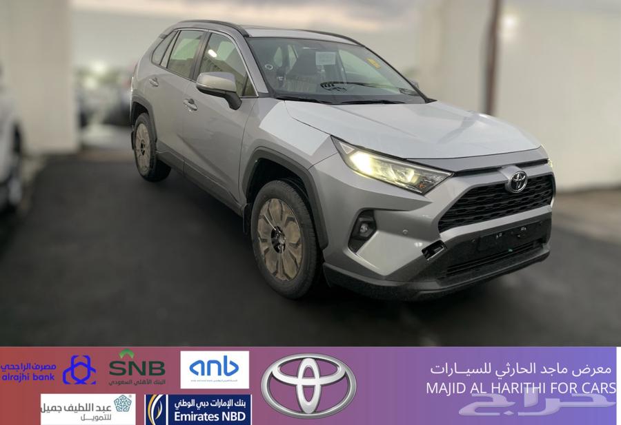 راف فور XLE 2025 فتحه سقف بنزين ب115.600شامل الضريبه63615681262595111