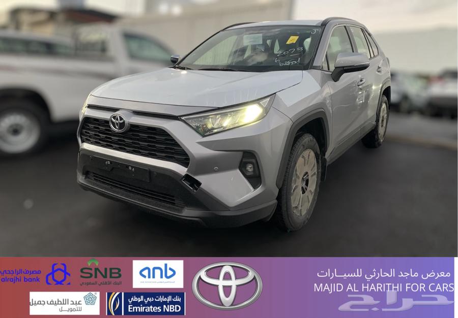 راف فور XLE 2025 فتحه سقف بنزين ب115.600شامل الضريبه63615681262595110
