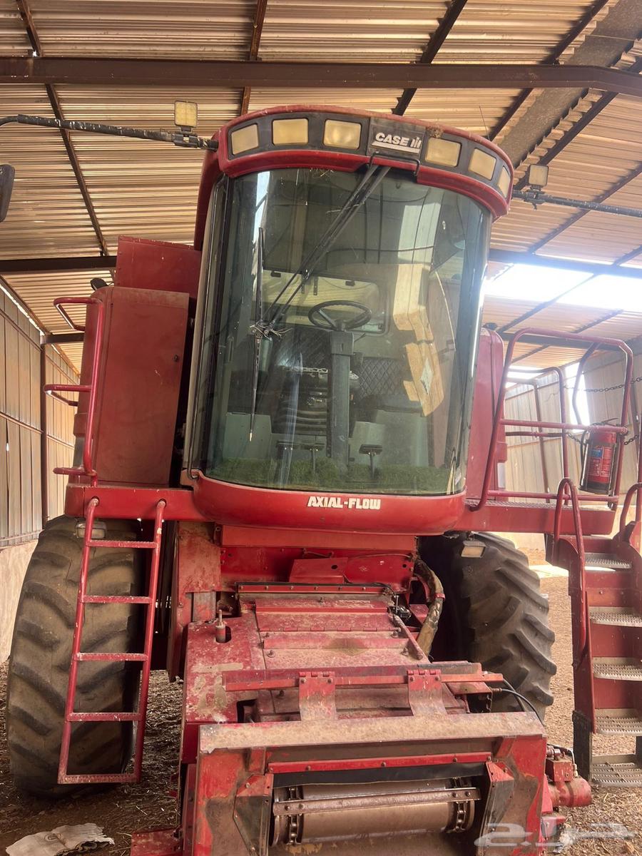 American red-colored Case 2366 harvester63341016628483114