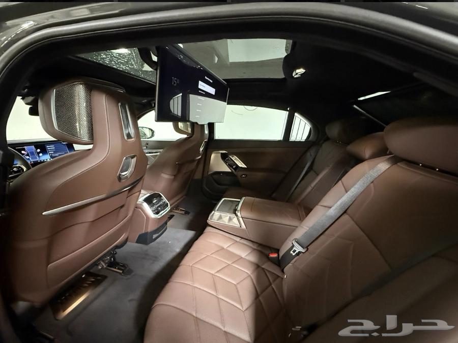 2025 BMW 760i xDrive   فئة M Sport Pro63615359396227114
