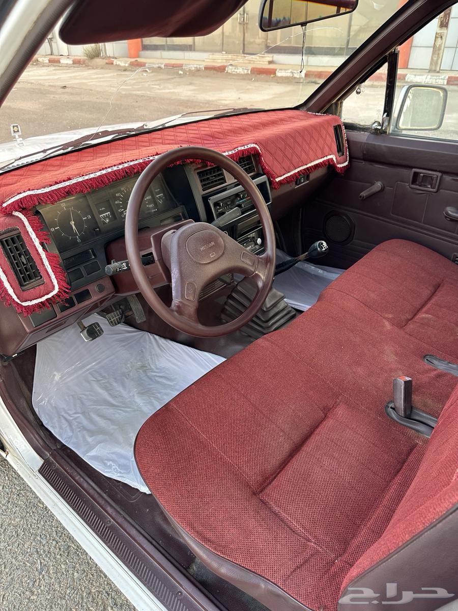 1992 Nissan for sale, clean, first owner from agency63615513598338114