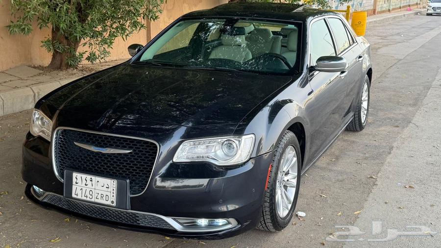 كرايزلر 2018 V6 ممشى قليل (نظيف جدا)63615679504258113