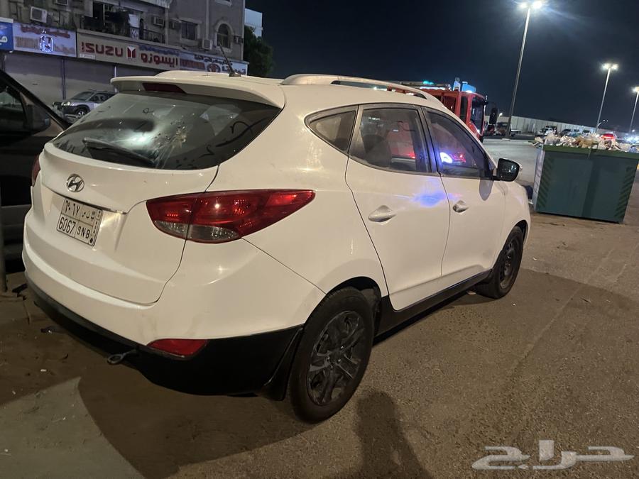 Hyundai Tucson 2013 has a problem with the automatic transmission.63484463328642112
