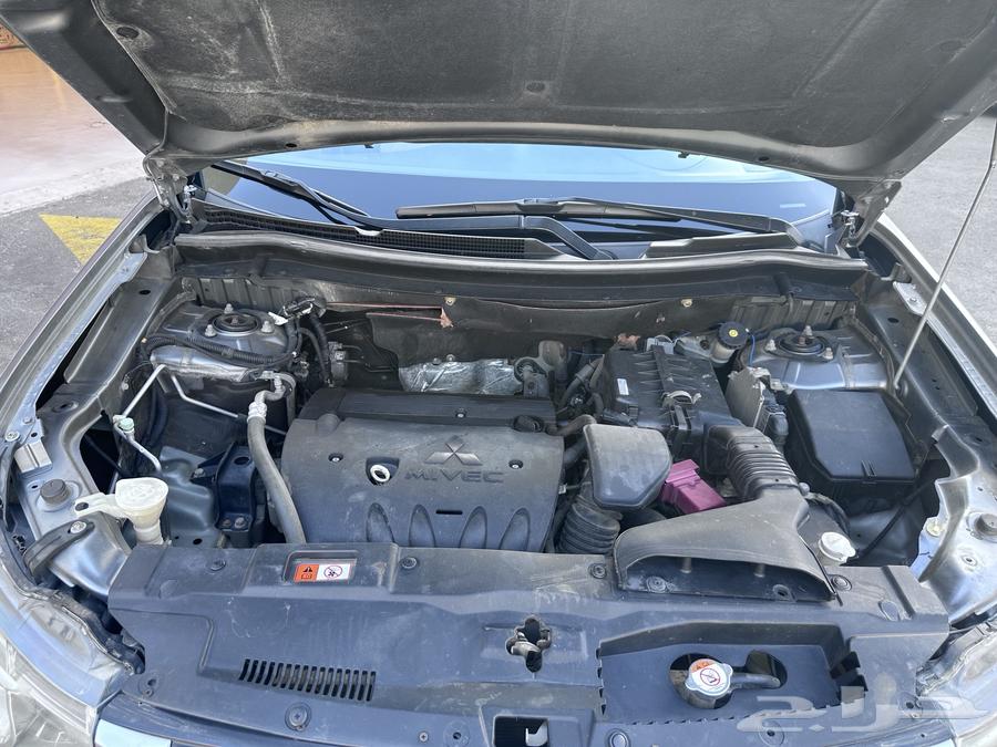 Mitsubishi Outlander 201563615537225857111
