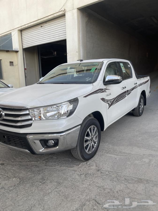 Toyota Hilux GL X2 Chrome Well-Maintained with Rear Air Conditioning and Screen63615383797251111