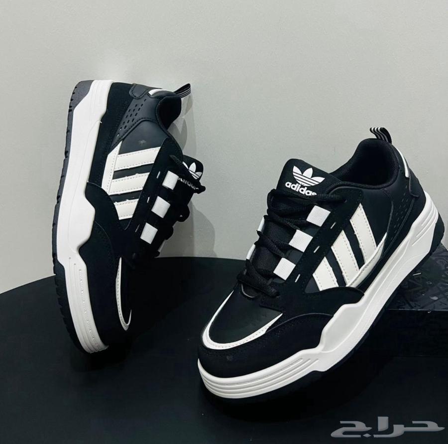 Shoes, a set of 4 pairs that anyone who wants to earn can get.63330692534657113