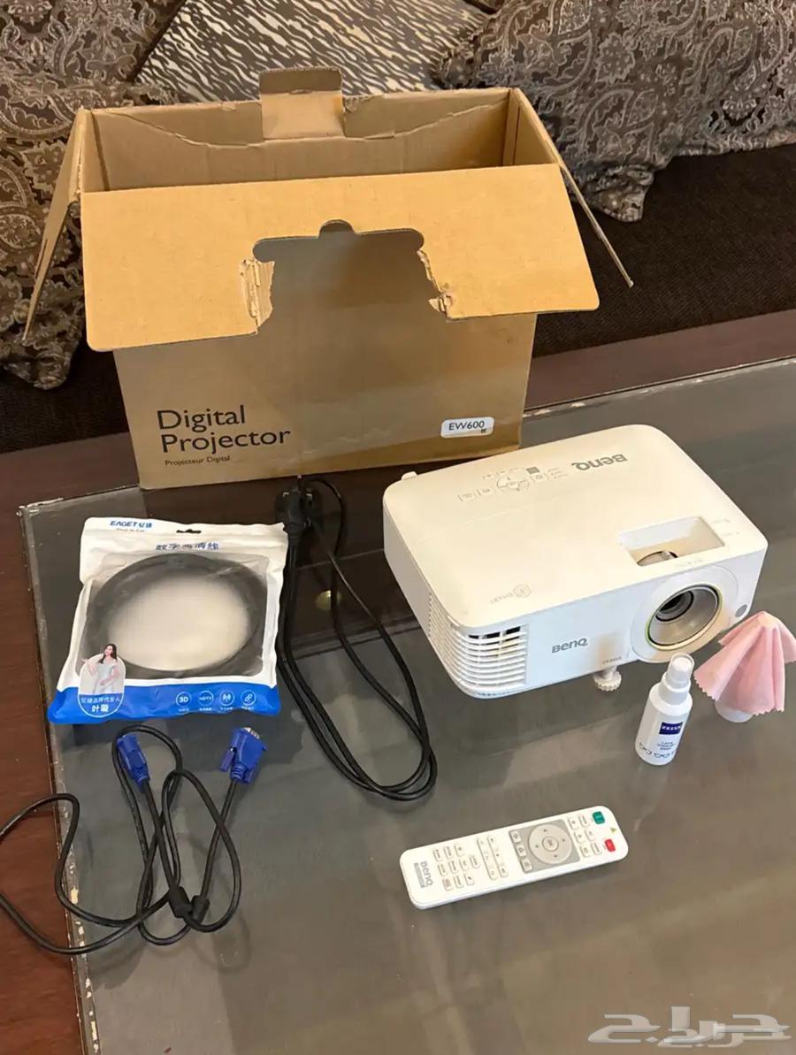 بروجكتر BenQ موديل EW600 شغال 62 ساعه فقط63333717817859110