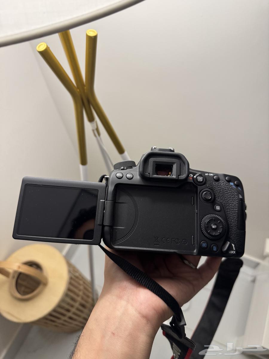 Canon 90D camera, almost new63333774013315111