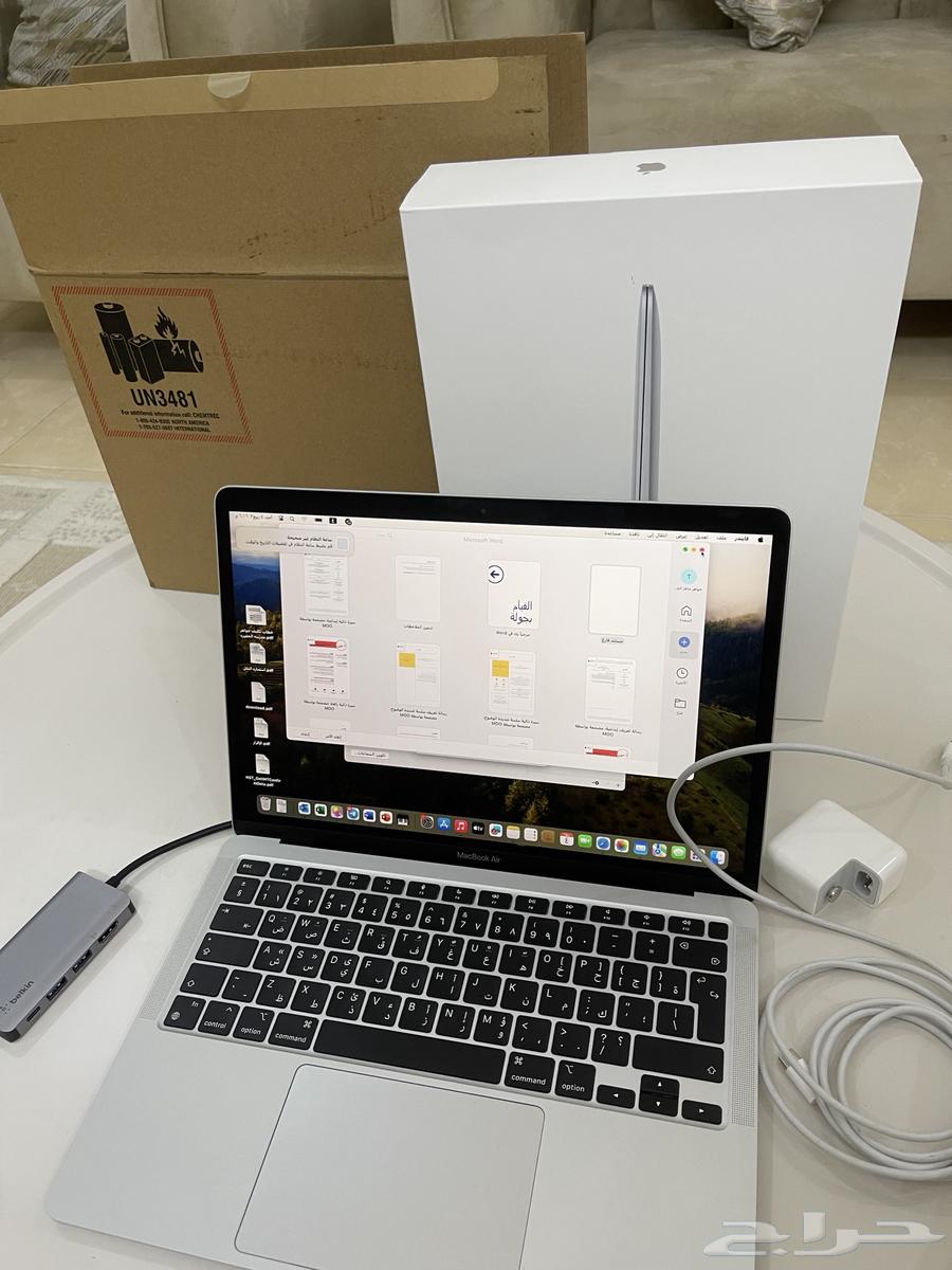 Simple, clean used Apple laptop, bought from Jarir with all its accessories.63335829551746111