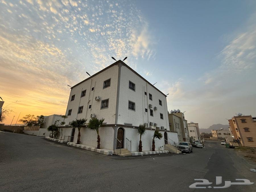 A 3-story building for sale in Al-Dhars, Mahayil Asir62919229833731112