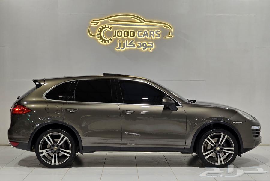 Porsche Cayenne 2013 Model in Excellent Condition63615829066753111
