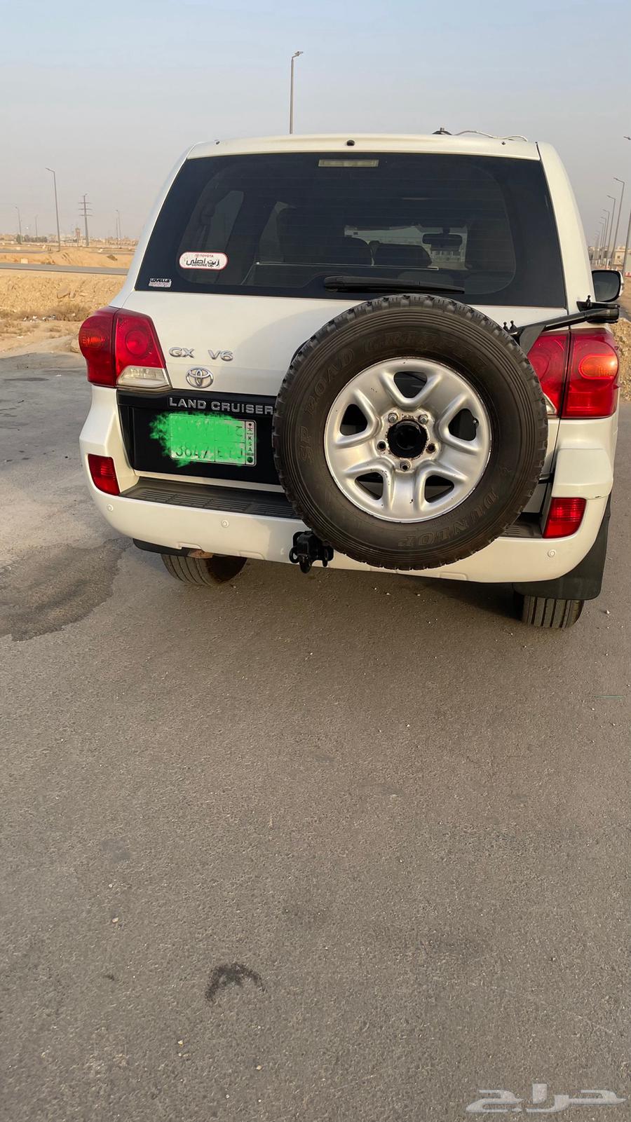 Toyota Land Cruiser threatened63005177284739114