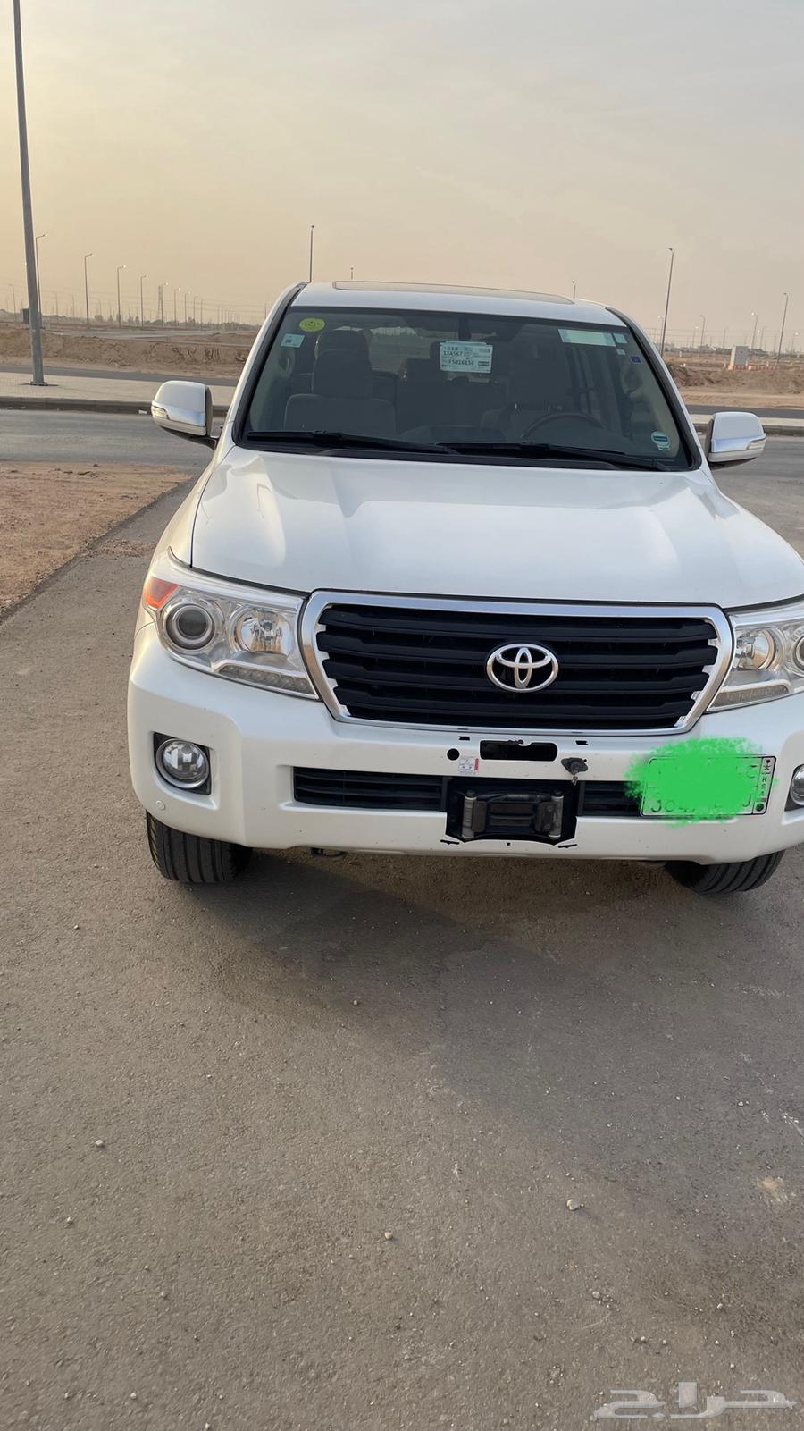Toyota Land Cruiser threatened63005177284739113