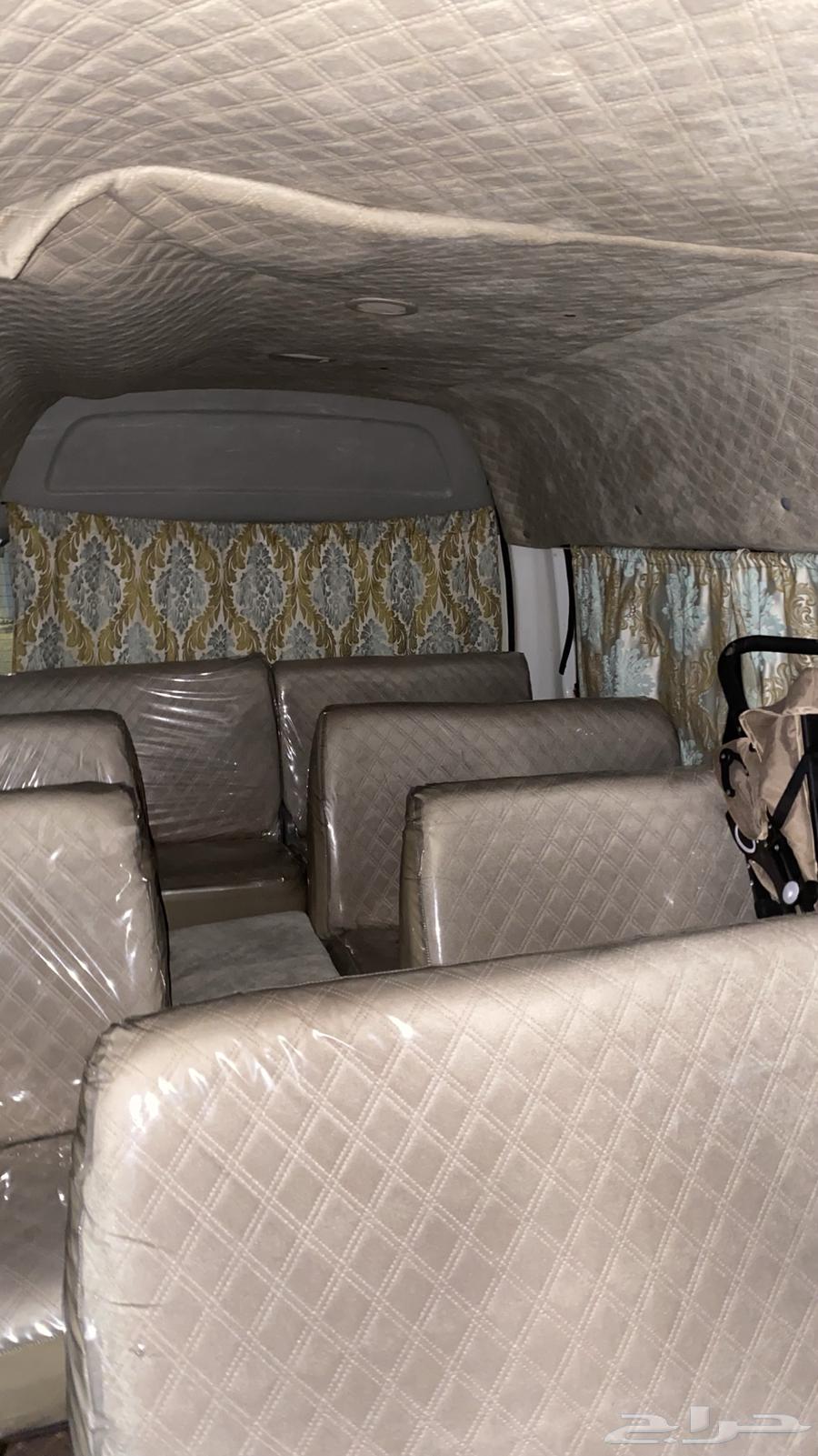 Luxury tour bus with cold central air conditioning63005655592577111