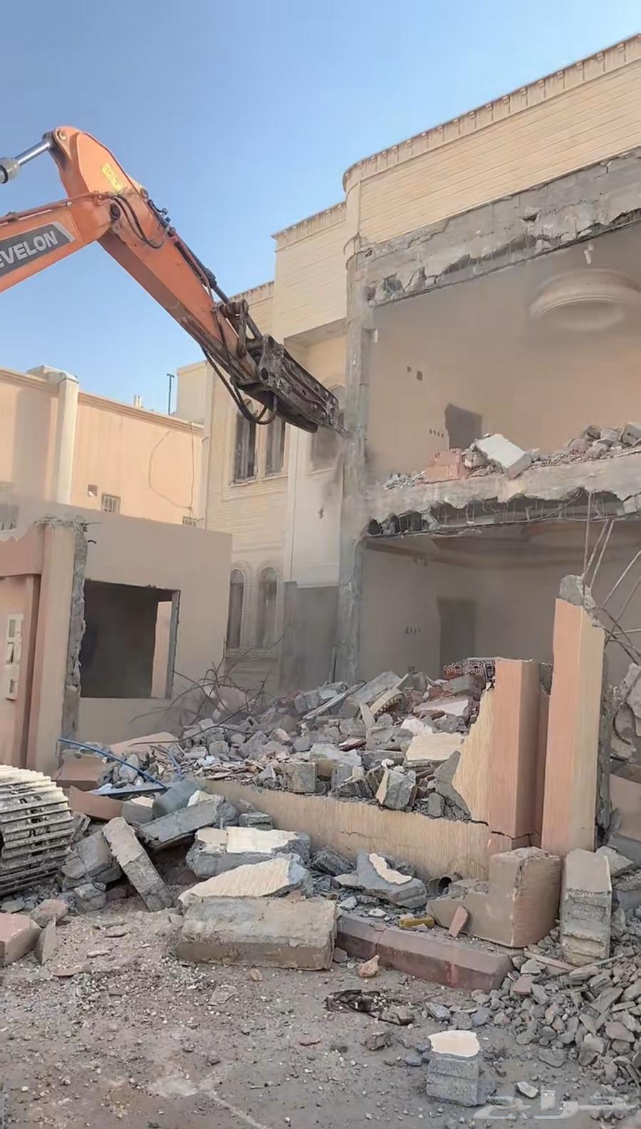 Free demolition and removal against contents, waste disposal, earthworks63005066026243112